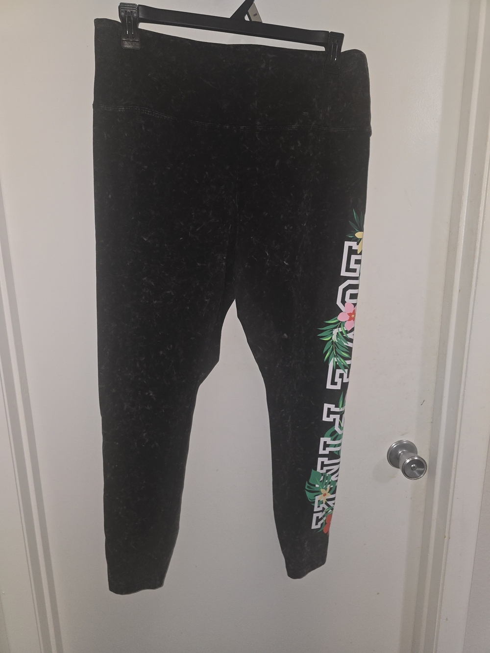 PINK Victoria's Secret Black Leggings with Tropical Side Print
